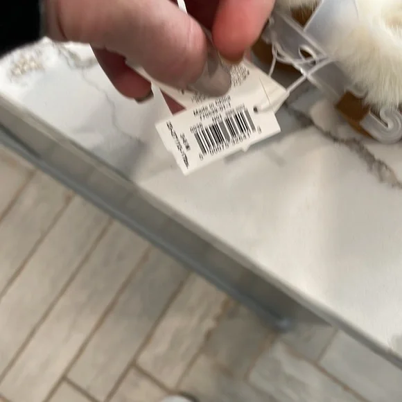 Old Navy 3-6m baby booties Unisex Faux-Fur-Lined Cozy Boots in cognac nwt - Picture 5 of 9